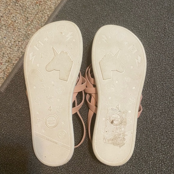 Wonder Nation dusty pink / rose gold sandals - Picture 2 of 4